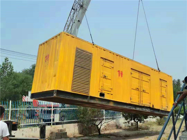 东郊镇300KW柴油发电机组油耗是多少？