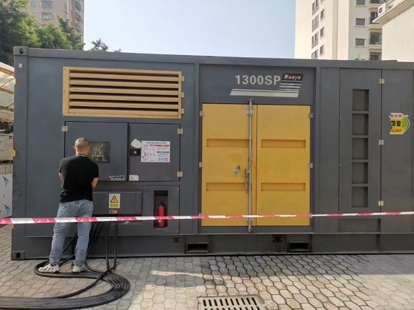 东郊镇500KW发电机组冬季应该配多大的启动电瓶？